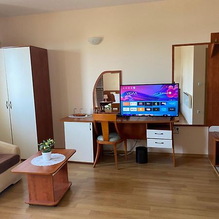 Guest House Golden Flake 4Km From Bolata Beach บุลกาเรโว ภายนอก รูปภาพ